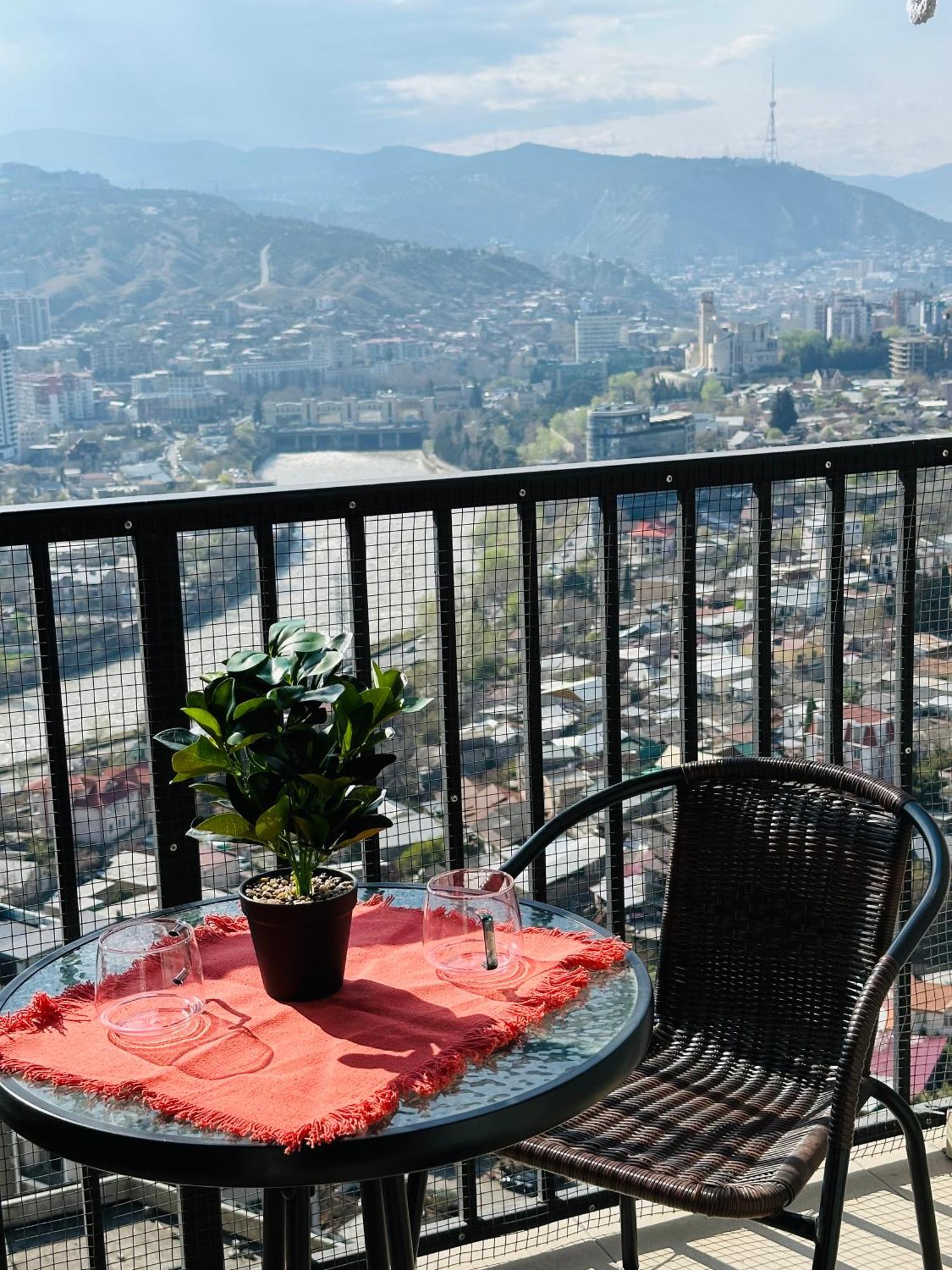 Twins Tower Apartment Tbilisi Exterior photo